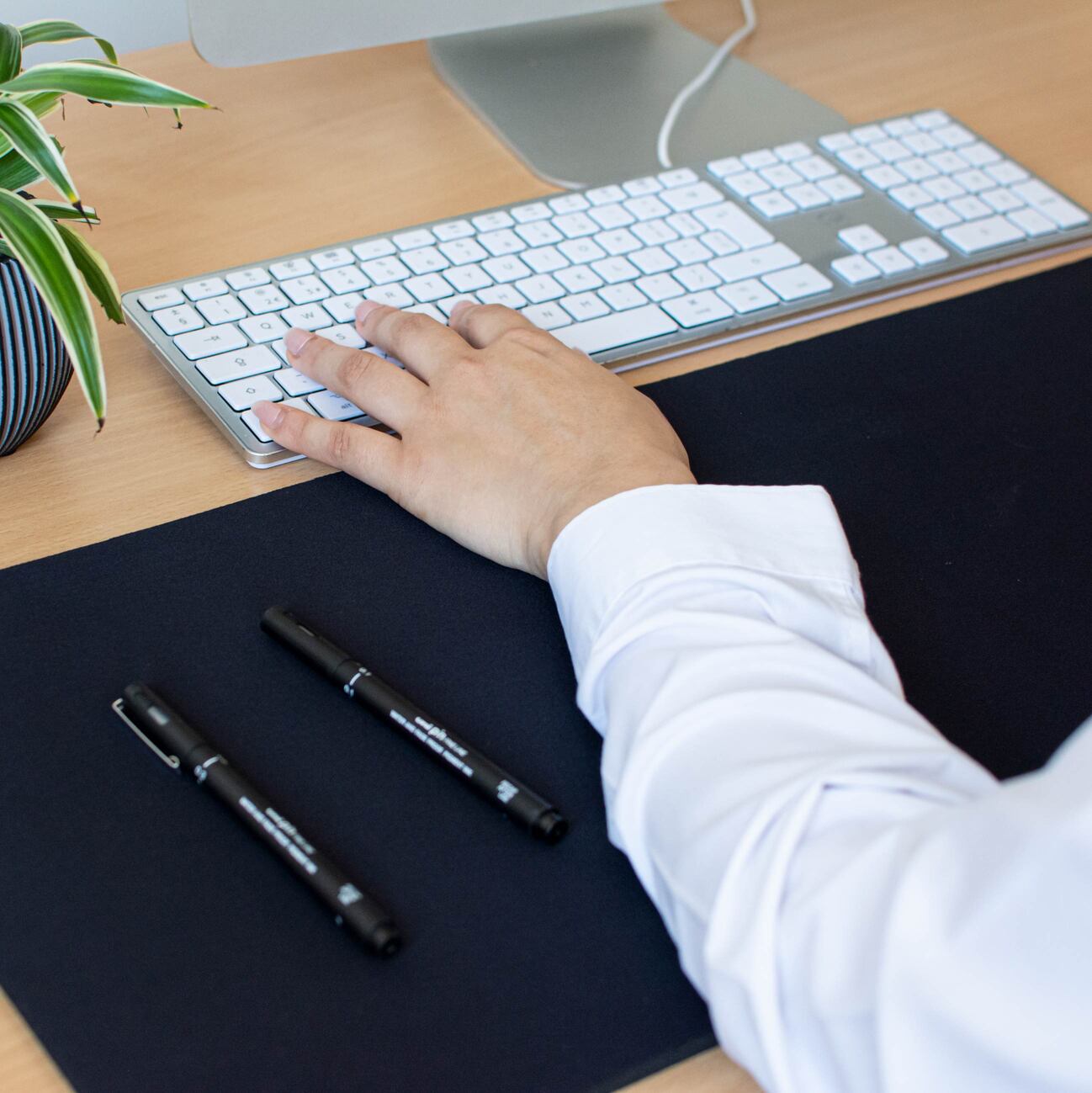 Wrist & Elbow Support Desk Mat 30X90 cm